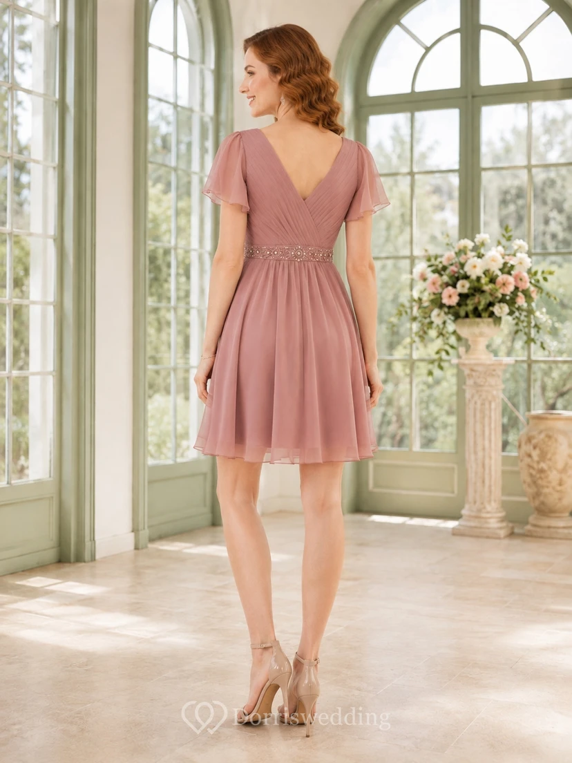 Vintage mauvefarbenes, knielanges Chiffon-Kleid mit V-Ausschnitt, Kristallgürtel und kurzen Ärmeln in A-Linie für den Abschlussball view 2