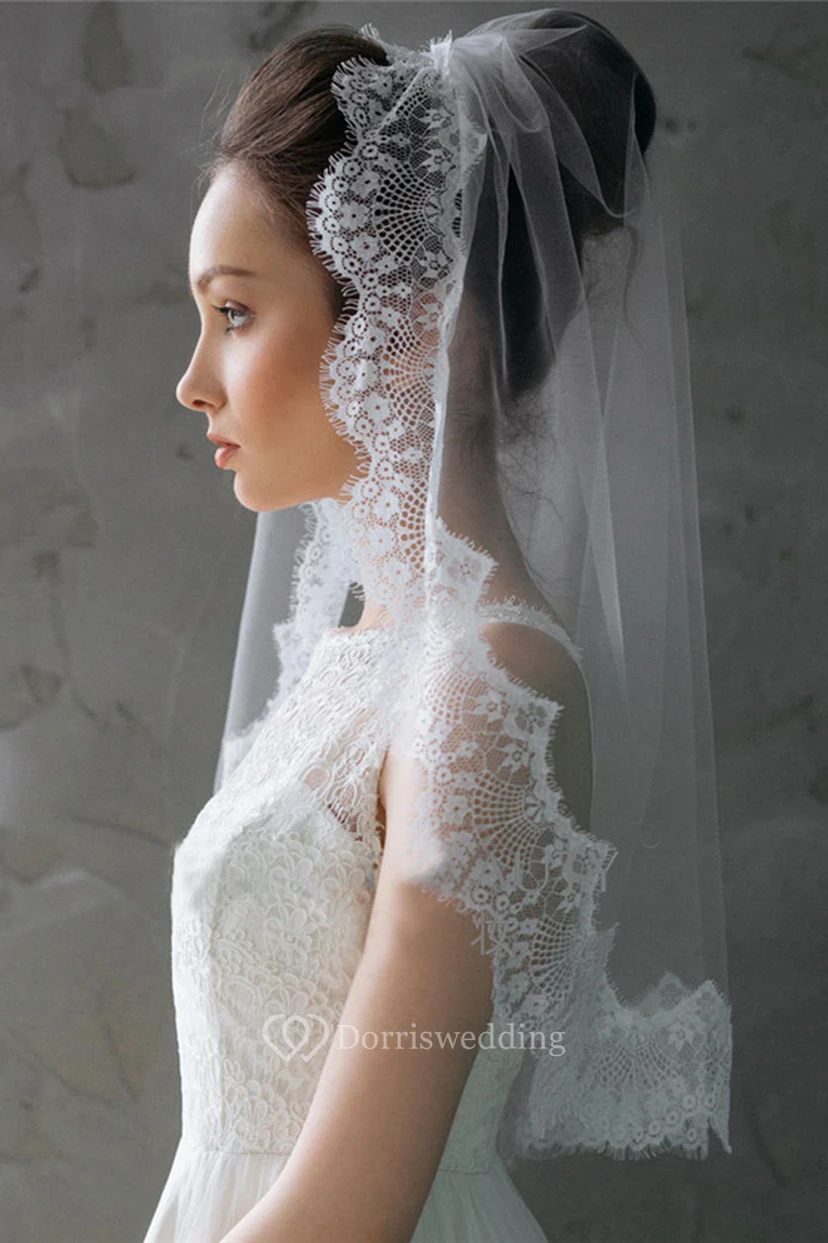 Short Tulle Lace Applique Bridal Veil view 2