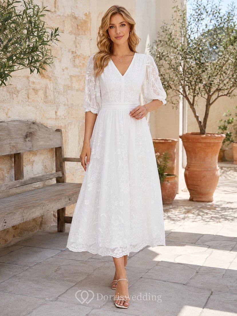 Vintage-Kleid in A-Linie mit dezentem, halblangem Ärmel, V-Ausschnitt, Stickerei und Teelänge