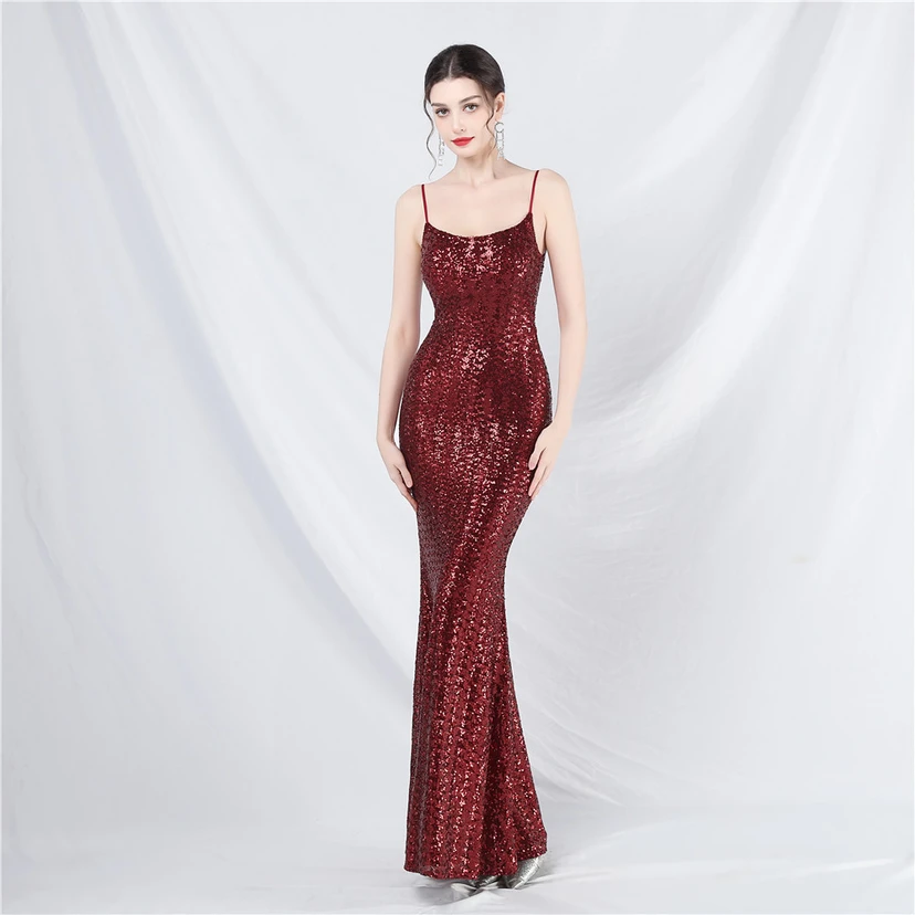Hochwertiges, schillerndes Pailletten-Abendkleid mit Trägern view 17
