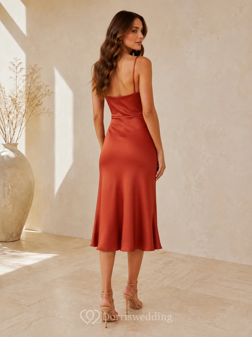 Terrakottafarbenes Spaghetti-Satin-Etui-Cocktailkleid mit Wasserfallausschnitt und Teelänge – sexy für den Empfang view 2