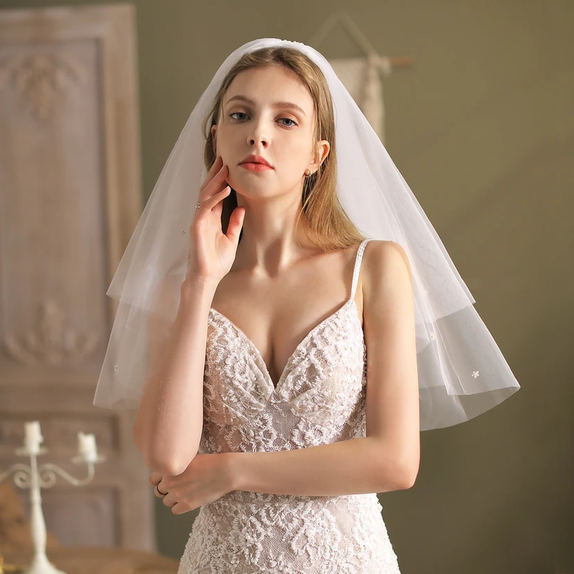 Soft Simple Style Two Tier Short Veil view 2
