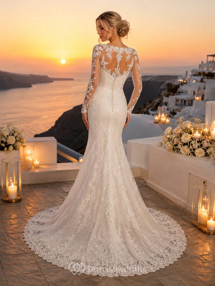 Robe de mariée sirène à manches longues en dentelle illusion bateau, style modeste, pour une destination de mariage. view 2