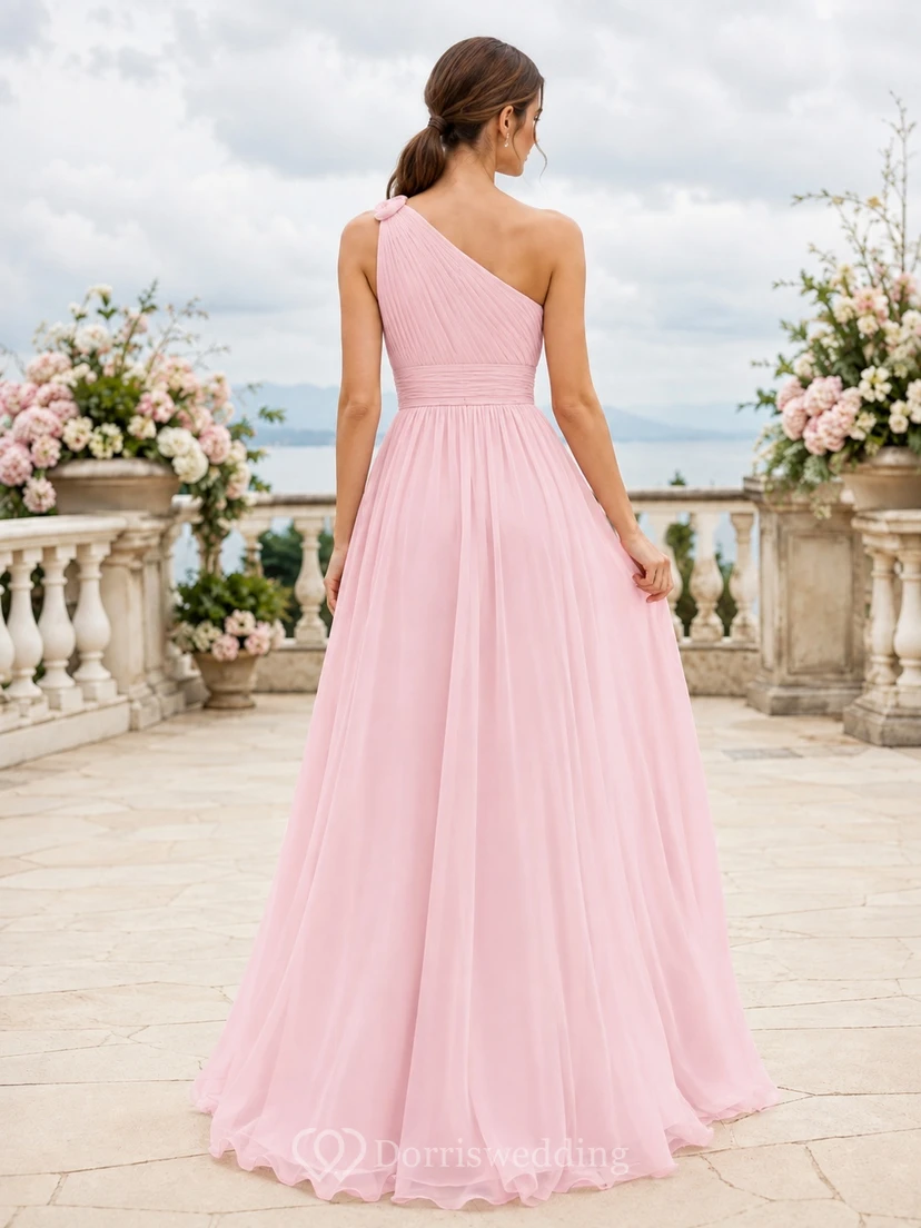 Zartrosa Brautjungfernkleid aus Chiffon mit Blumenmuster, einseitig schulterfrei und in A-Linie, bodenlang view 2