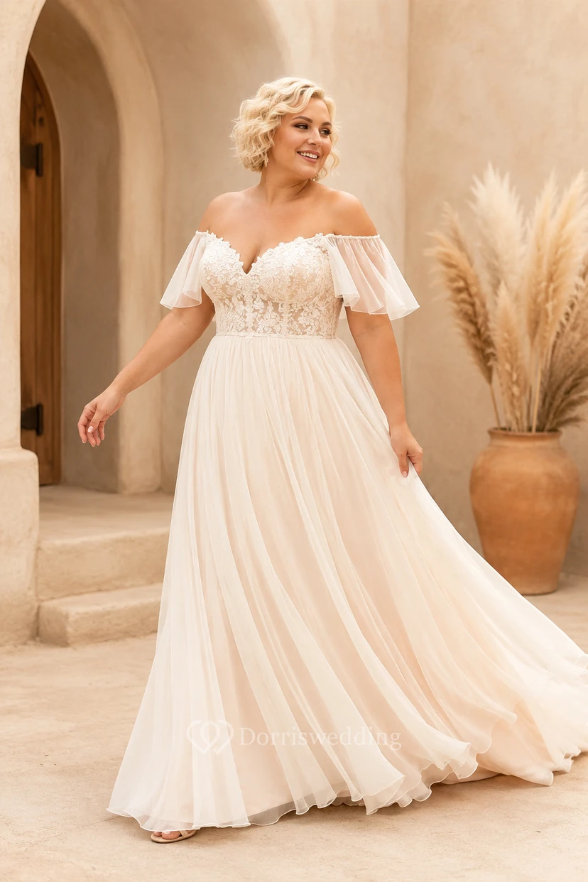 Robe de mariée grande taille en mousseline de soie, coupe trapèze, épaules dénudées et corsage en dentelle