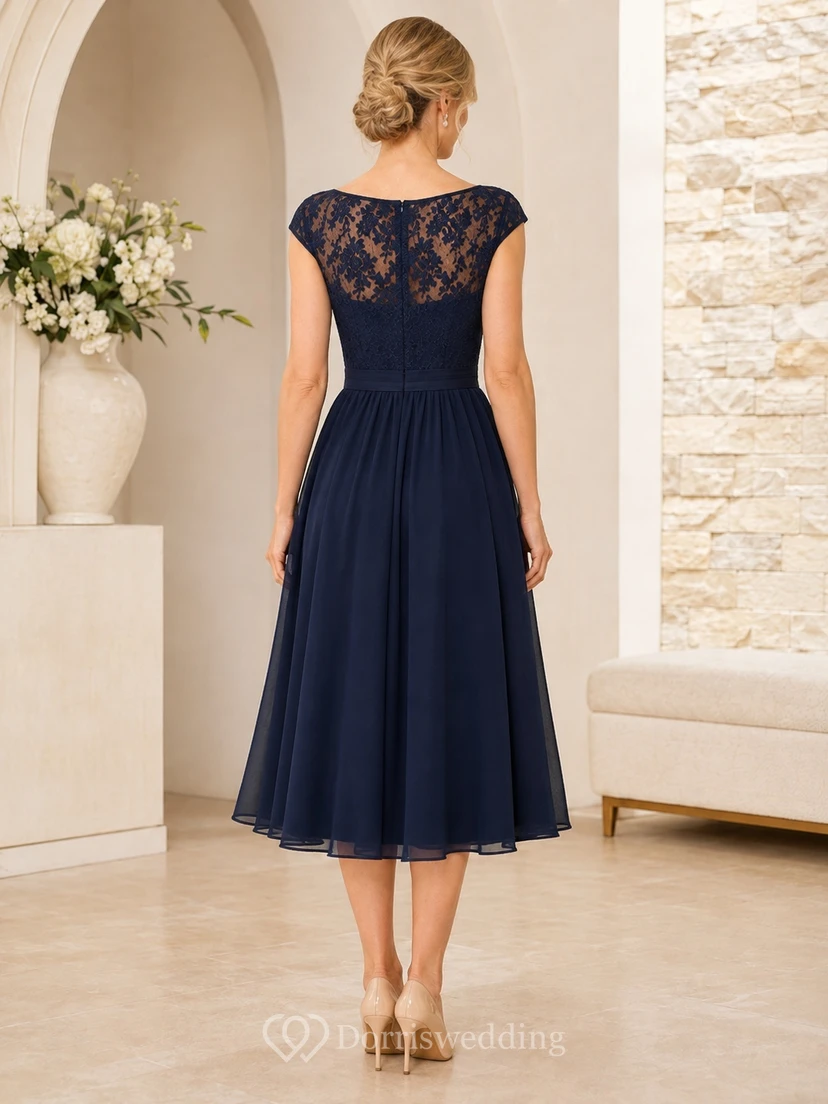 Elegantes, marineblaues Chiffon-Gästekleid mit Spitzenärmeln, Teelänge und natürlicher Taille view 2