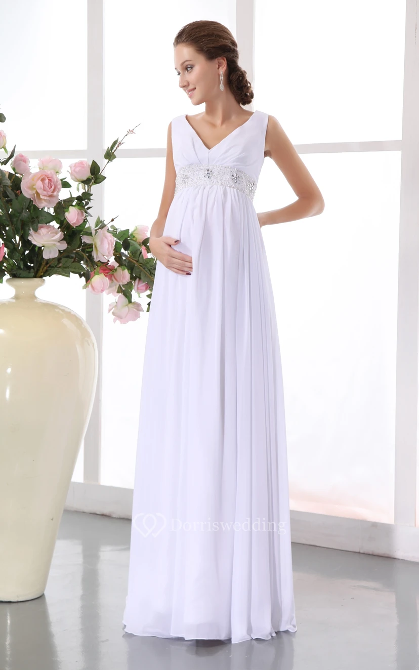 Robe en mousseline à col en V avec plis et ceinture view 2