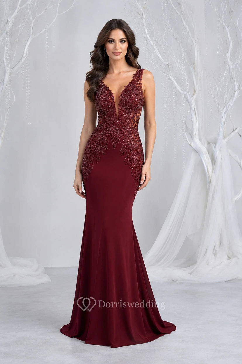 Vestido de noche color burdeos con escote en V y corpiño de encaje, estilo sirena, ideal para eventos nocturnos y formales.