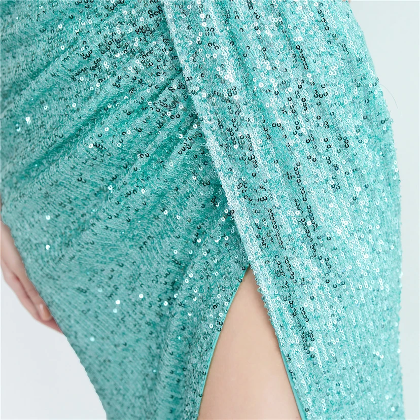 Robe de soirée longue à sequins haute densité, plissée, fendue sur le côté et à bretelles view 54