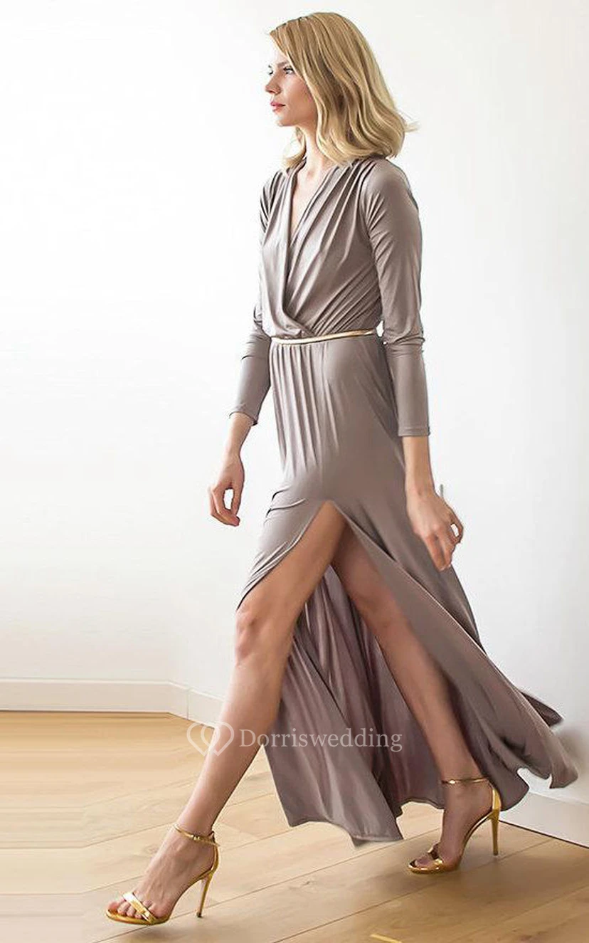 Langes Jerseykleid mit V-Ausschnitt, langen Ärmeln und A-Linien-Schnitt sowie Seitenschlitz view 3