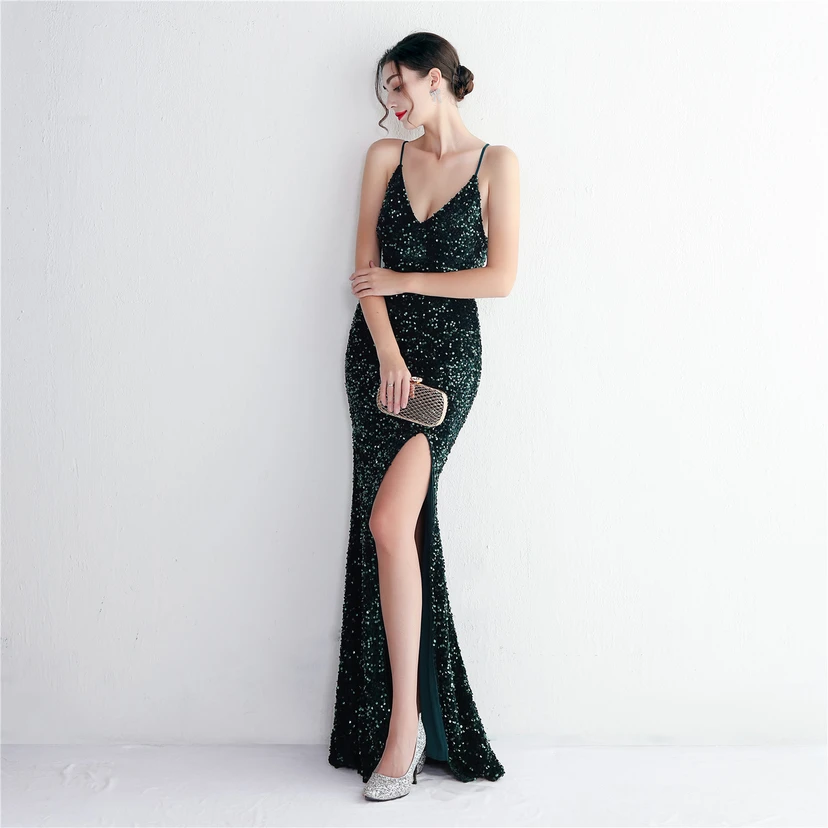 Paillettenbesetztes Abendkleid mit Samtsaum, langen Trägern und schmaler Silhouette für elegante Bankette view 11