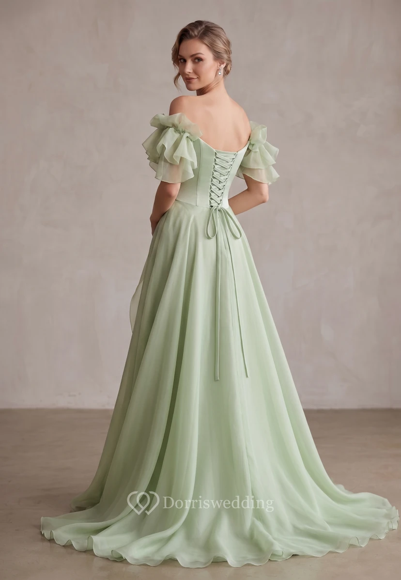 Robe de soirée vert clair à épaules dénudées et nœud view 2