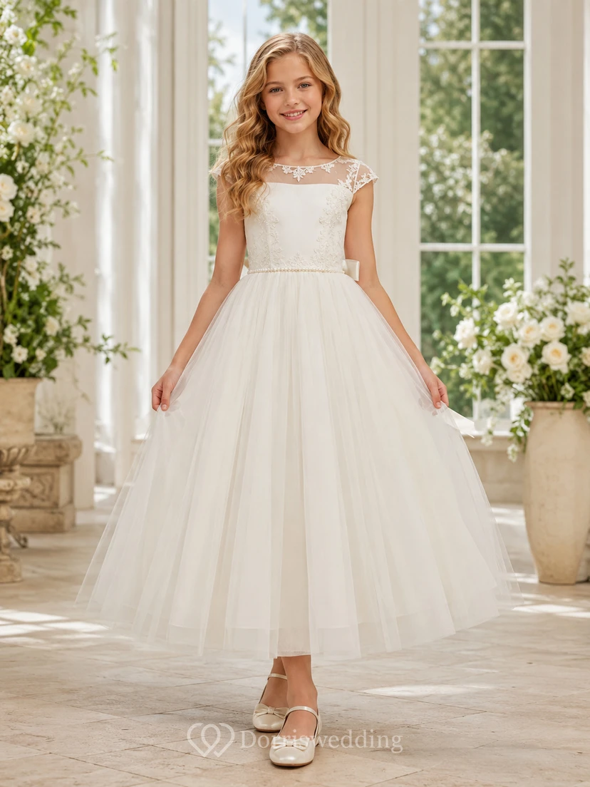 Tüllkleid mit kurzen Ärmeln, Teelänge und A-Linien-Schnitt, perfekt für Blumenmädchen bei Gartenhochzeiten, mit Schleife