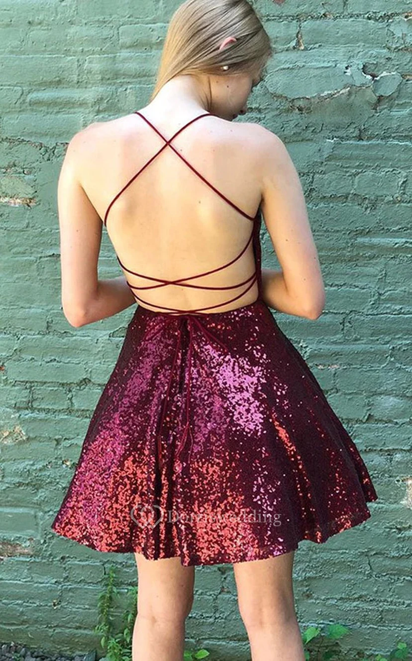 Adorable robe courte trapèze à sequins spaghetti view 2