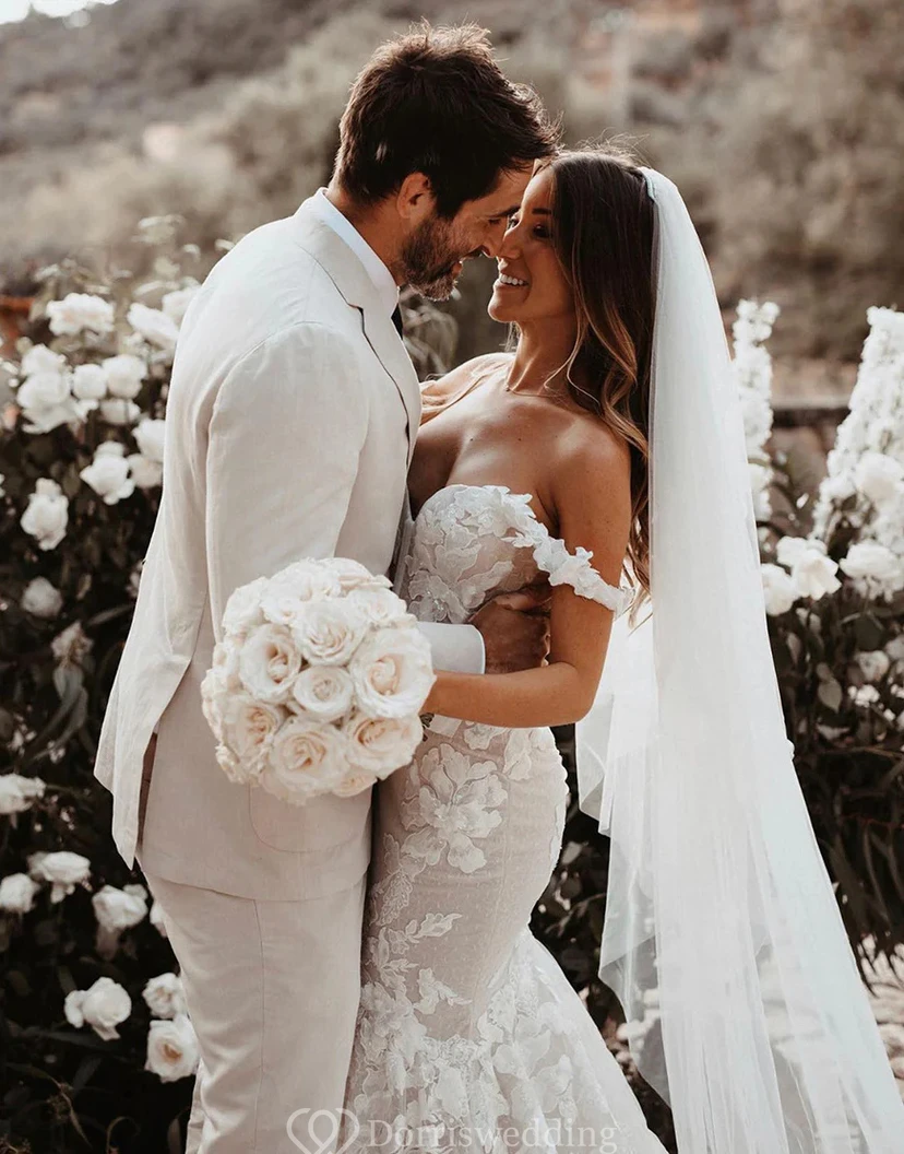 Robe de mariée sirène bustier en dentelle avec appliqués floraux view 10