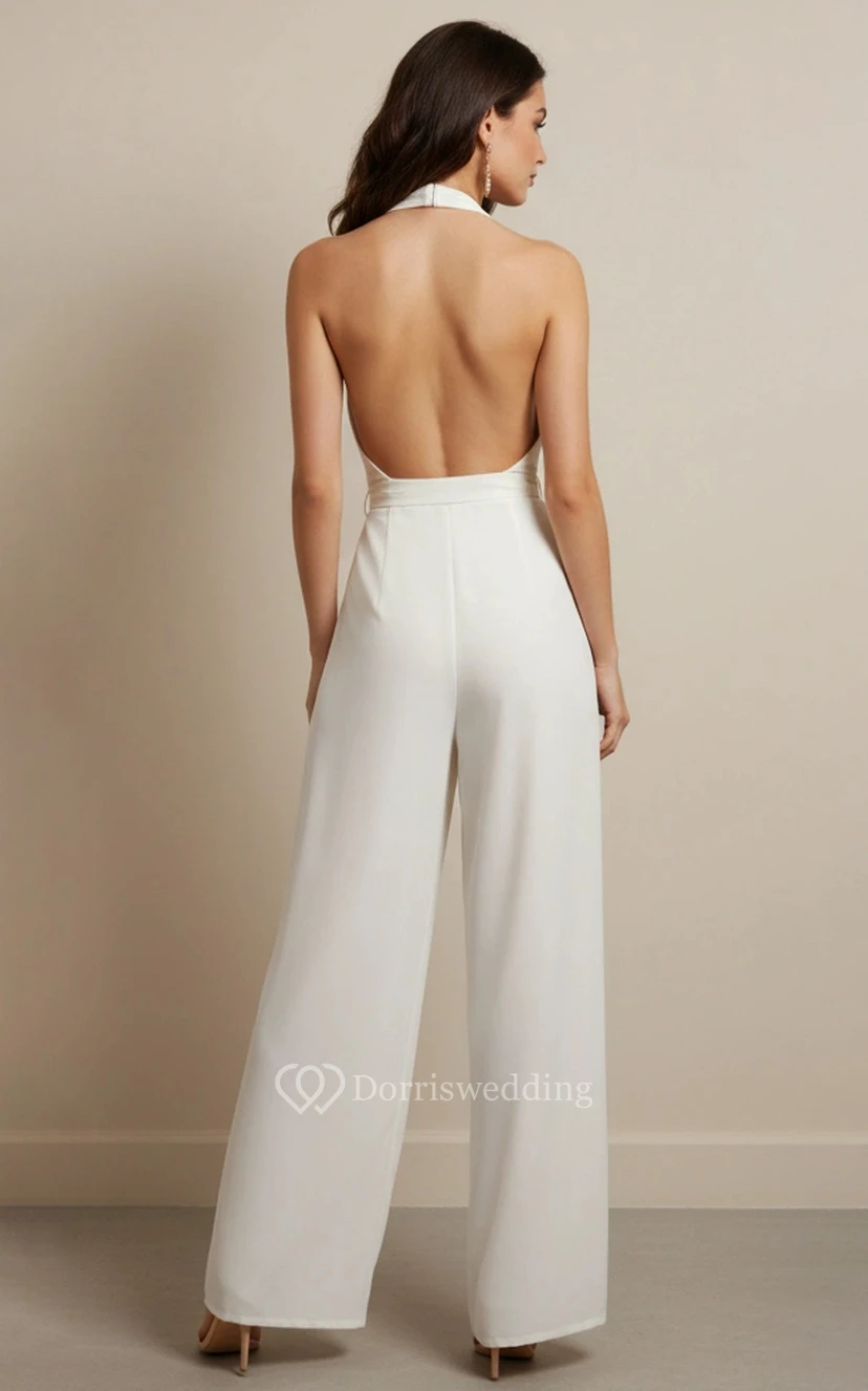 Combinaison de mariée minimaliste à décolleté plongeant et pantalon fluide à jambes larges view 2