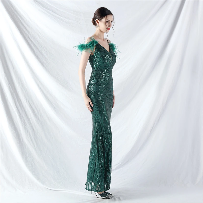 Vestido de noche con cuentas florales y plumas de avestruz elaboradas artesanalmente view 69