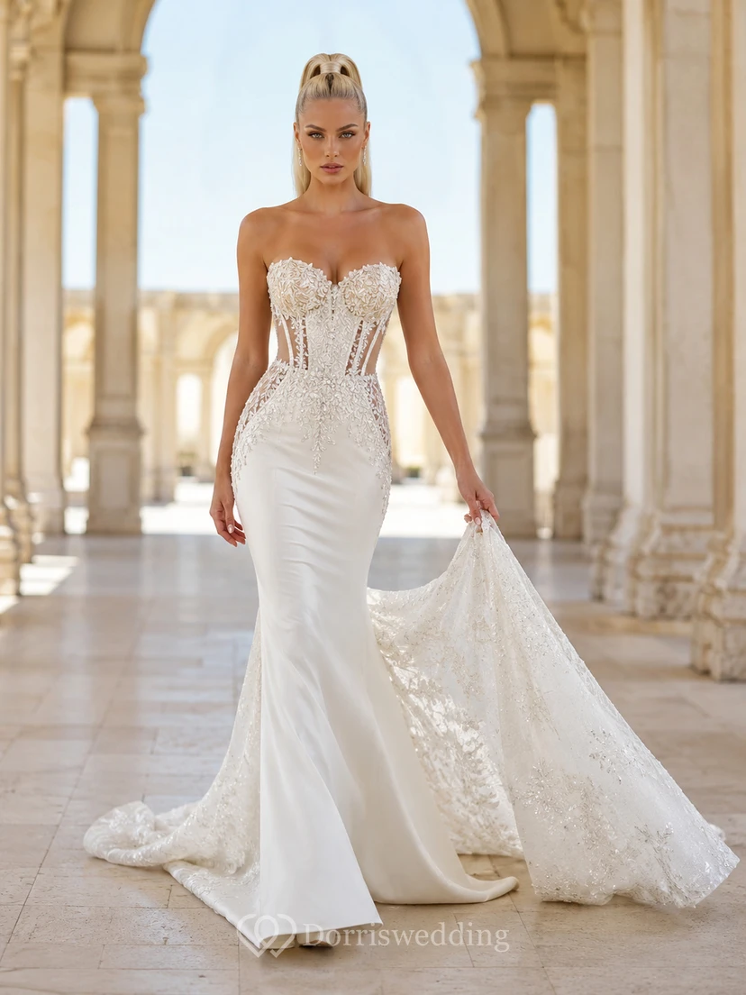Robe de mariée sirène bustier en satin et dentelle diaphane, décolleté cœur, traîne cathédrale, jupe amovible, robe de bal