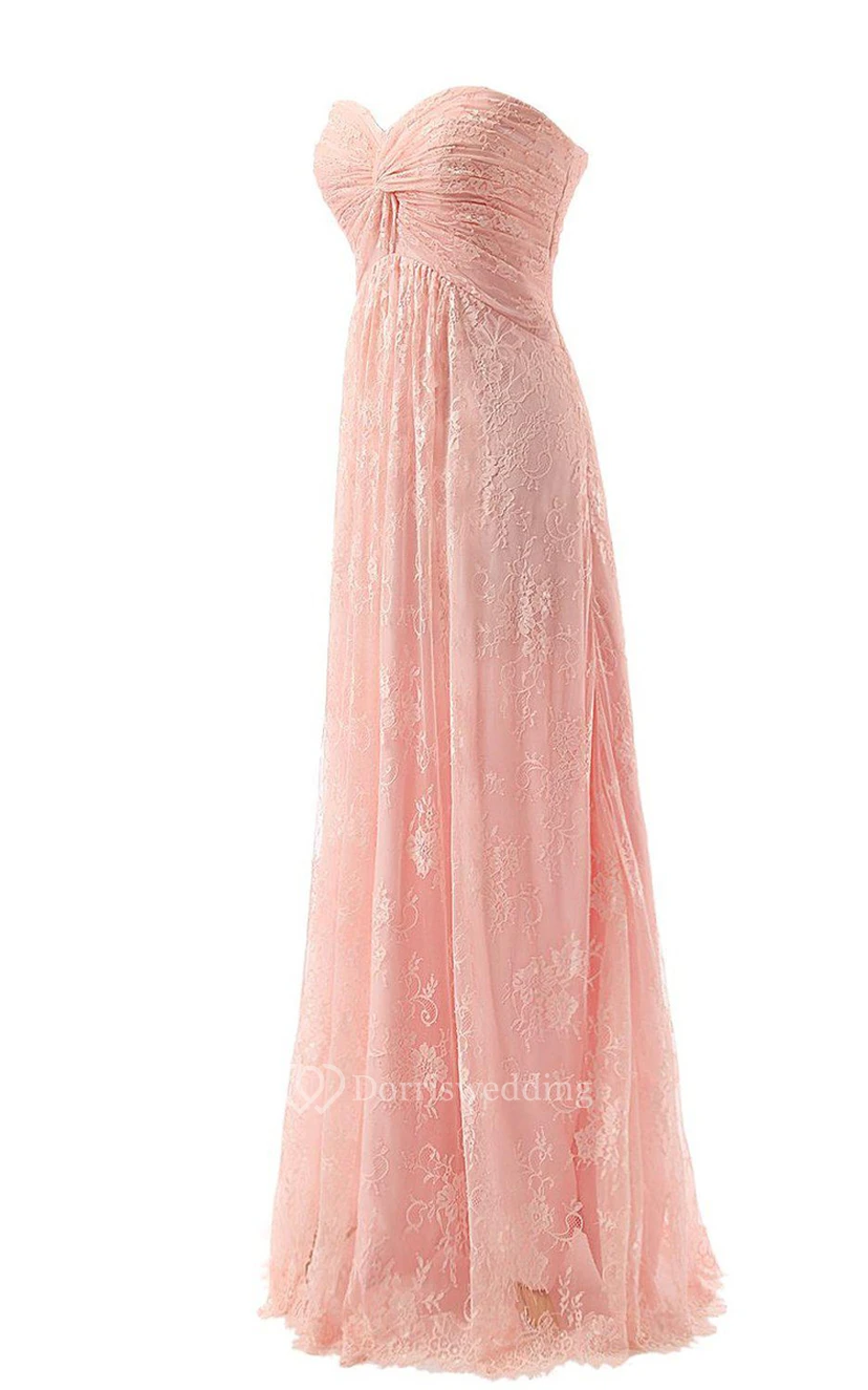 Robe longue froncée à décolleté cœur et corsage en dentelle view 3