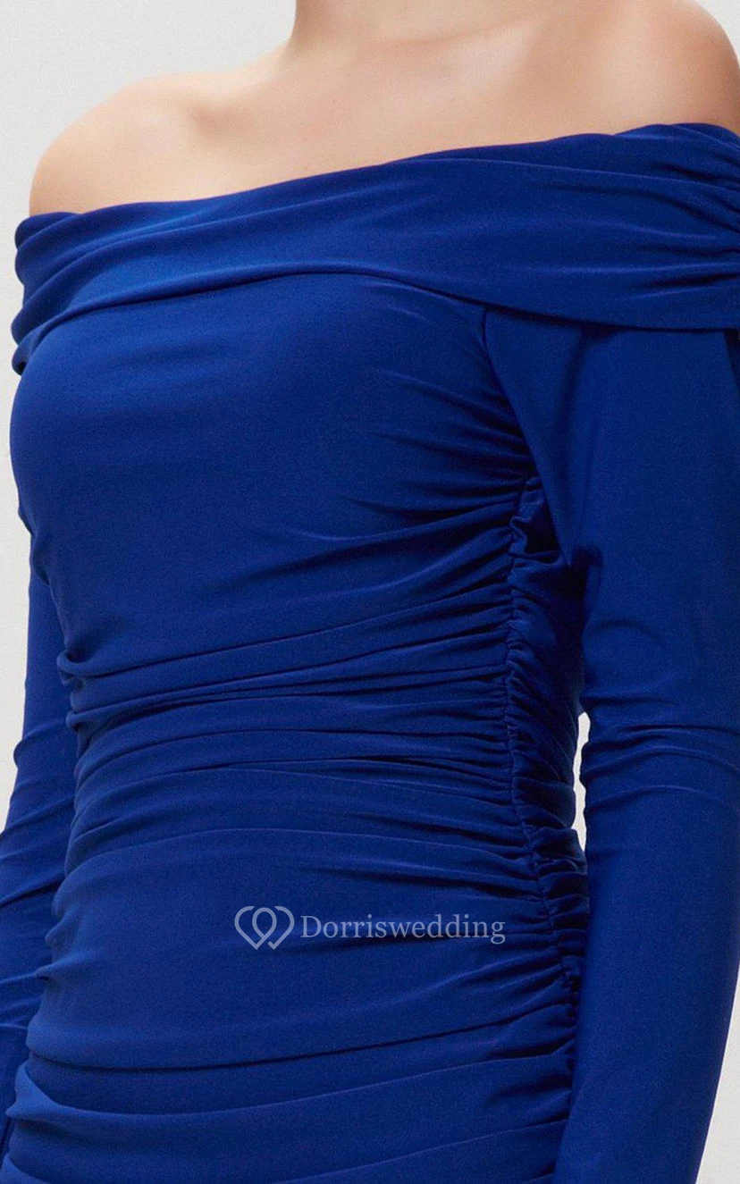 Robe en jersey à épaules dénudées et manches longues view 5