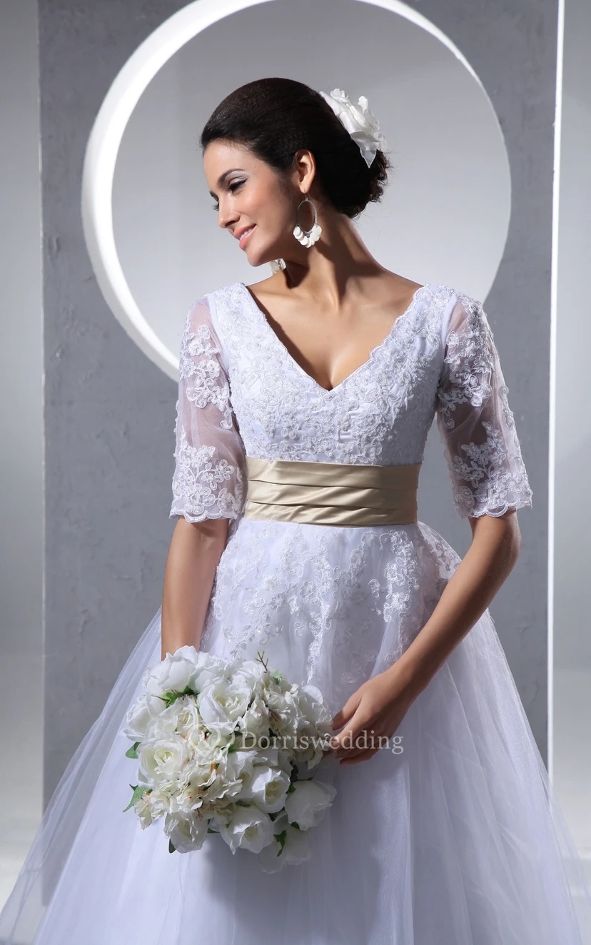 Robe mi-longue à manches courtes et col en V avec superposition de tulle view 11