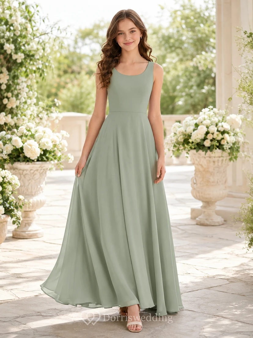 Vestido de dama de honor juvenil color celadón, corte en A, escote redondo, sin mangas, de gasa, sencillo.