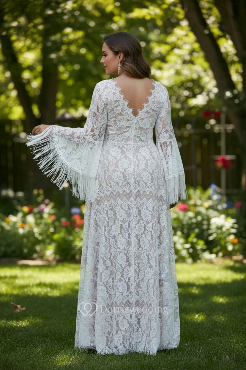 Vestido bohemio curvilíneo de encaje con mangas acampanadas view 2