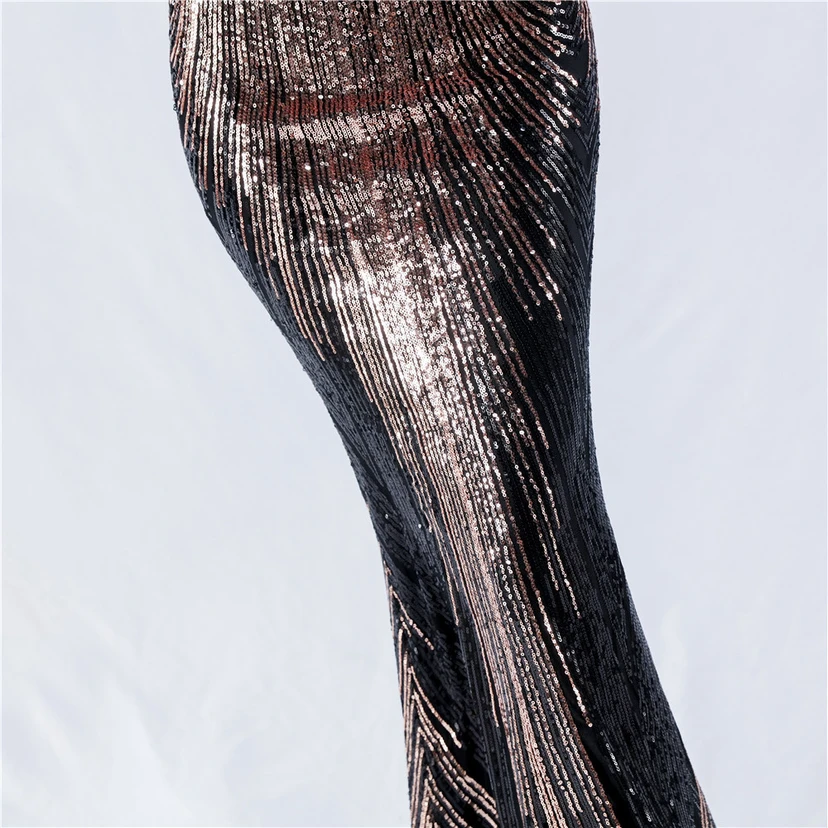 Robe de soirée à bretelles ornée de sequins et de perles, avec motif floral et perles. view 36