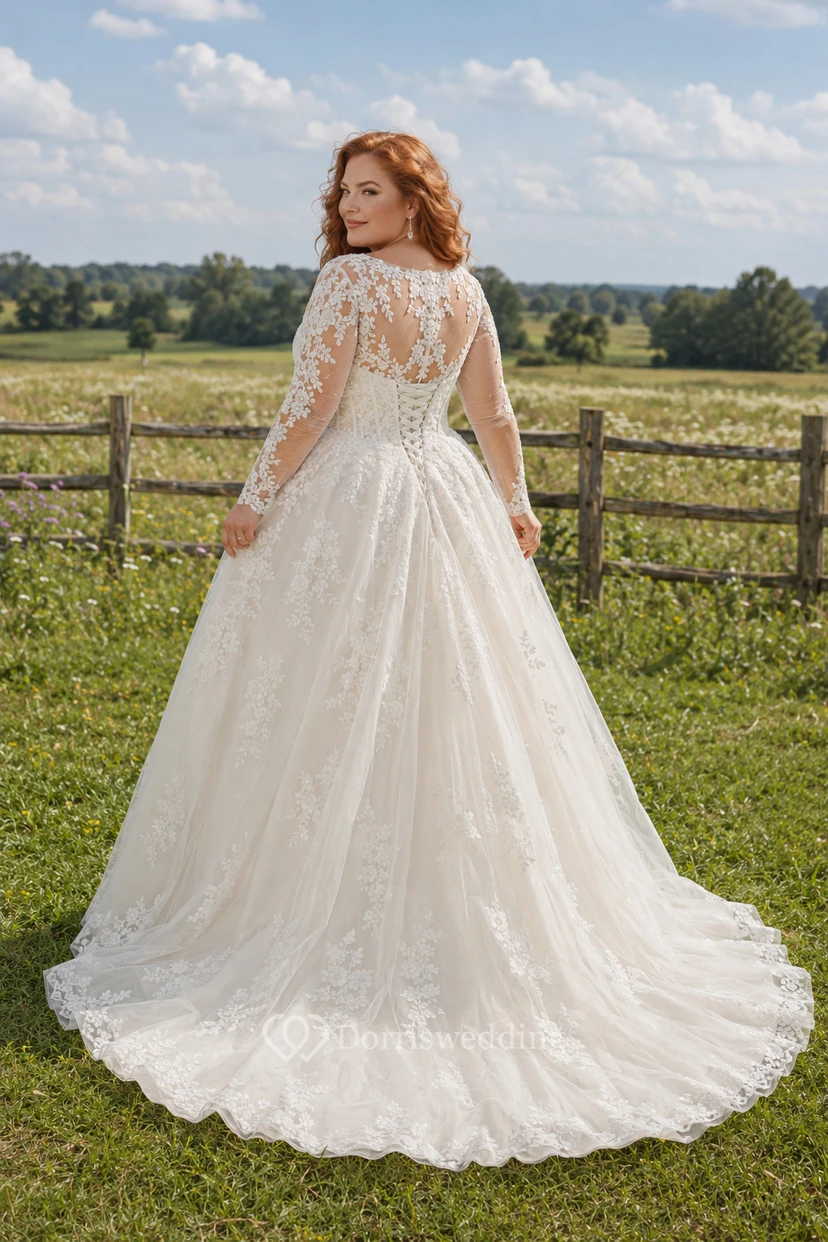 Plus Size Langarm-Hochzeitskleid aus Spitze in A-Linie view 2