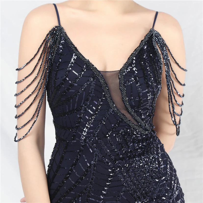 Robe de soirée ultra-résistante à rayures perlées et sequins view 77