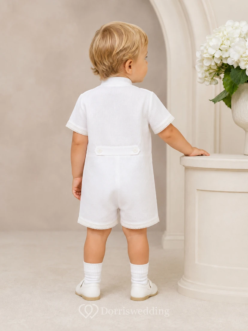 Barboteuse courte blanche à plis et boutons sur le devant pour baptême, pour bébé garçon view 2