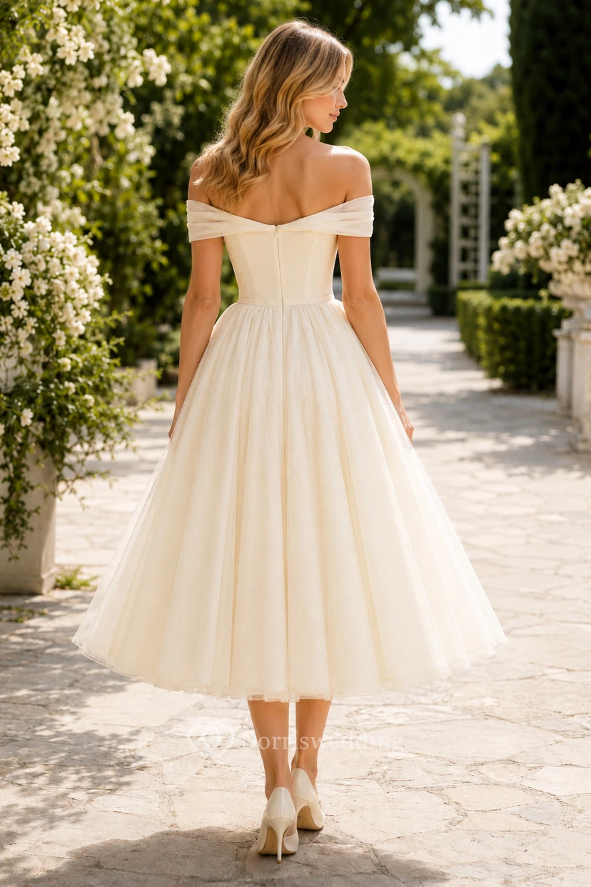 Elfenbeinfarbenes, schulterfreies, teelanges A-Linien-Abendkleid aus Tüll view 2