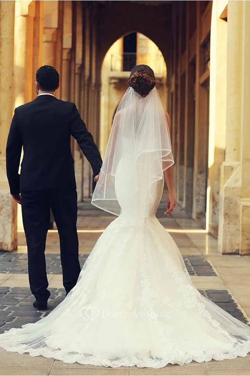 Sexy Sweetheart Sleeveless Mermaid Wedding Dress With Lace Appliques view 3