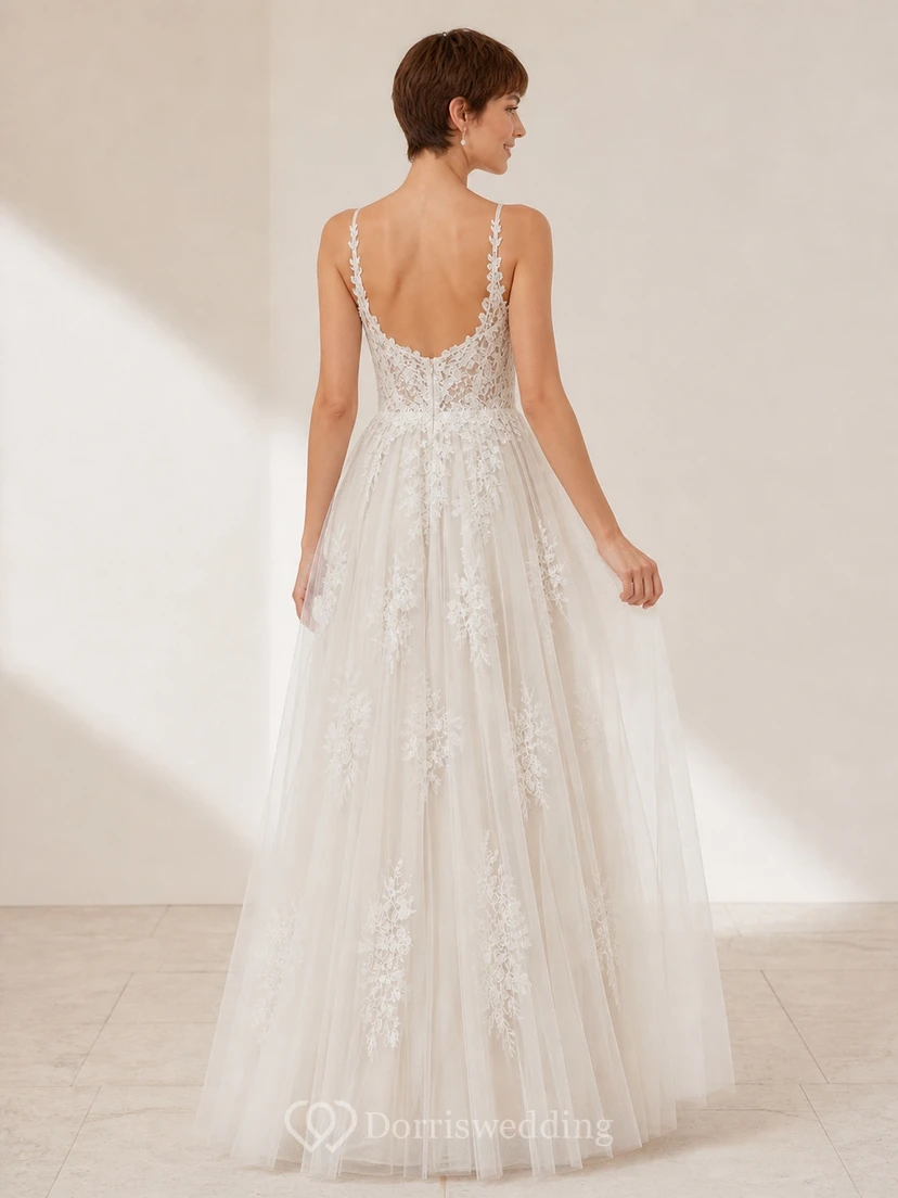Robe de mariée bohème trapèze à col en V, tulle spaghetti et dentelle appliquée view 2