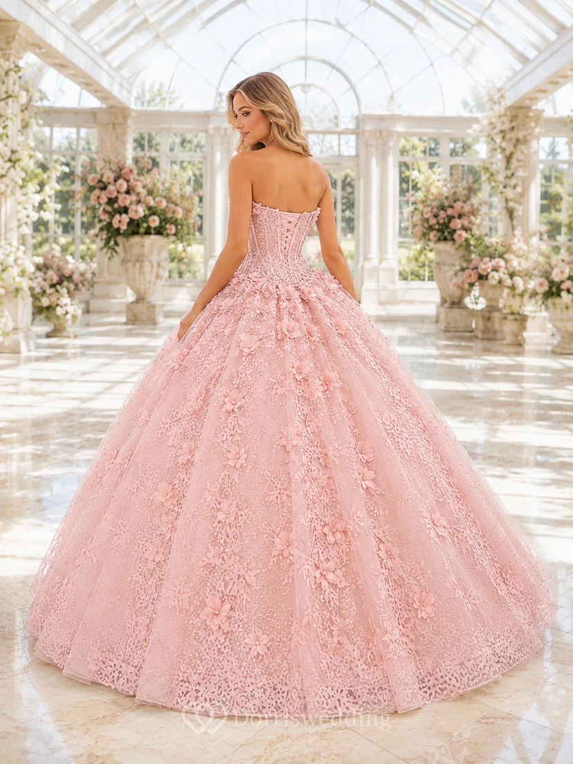 Robe de bal de princesse Blush, bustier cœur, découpe laser florale, style princesse, couleur blush, luxueuse. view 2