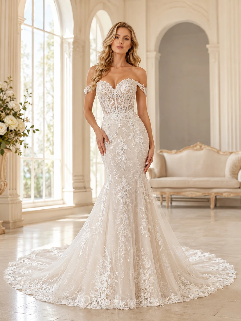 Robe de mariée sirène en dentelle noble, épaules dénudées, manches courtes, traîne chapelle, applications florales, style jardin