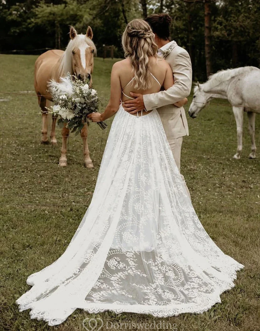 Robe de mariée bohème dos nu en dentelle à col halter et dos nu view 5