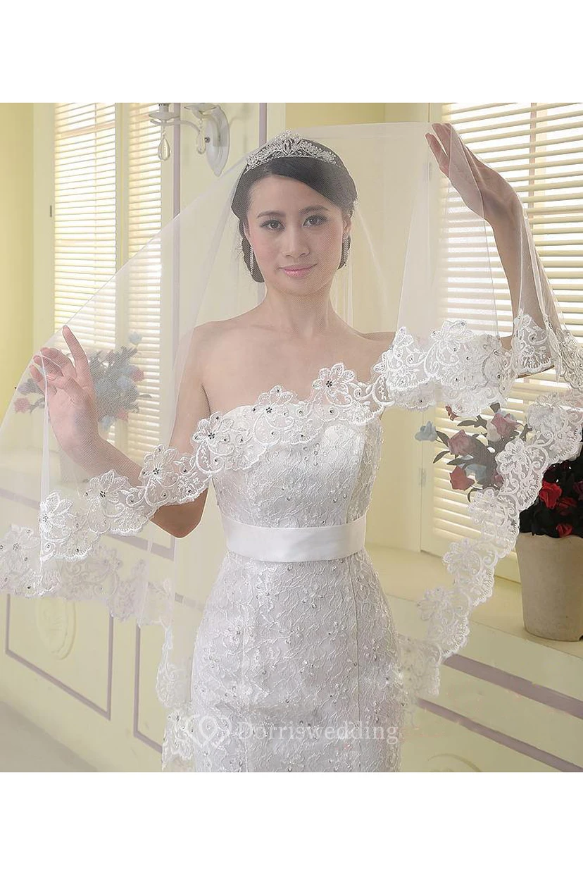 Sweep Long Tulle Wedding Veil with Lace Edge view 2