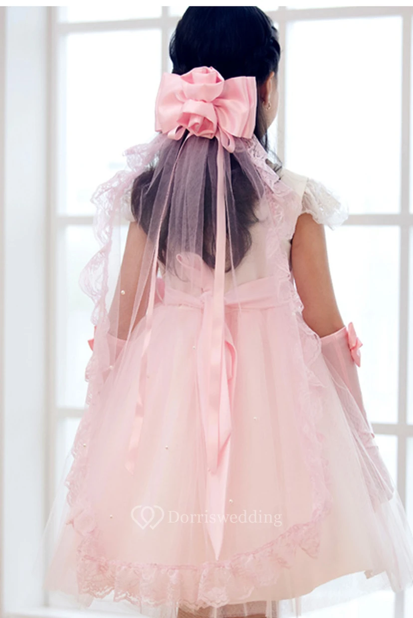 Princess Ruffled Lace Tier Tulle Flower Girl Veil with Bow view 2