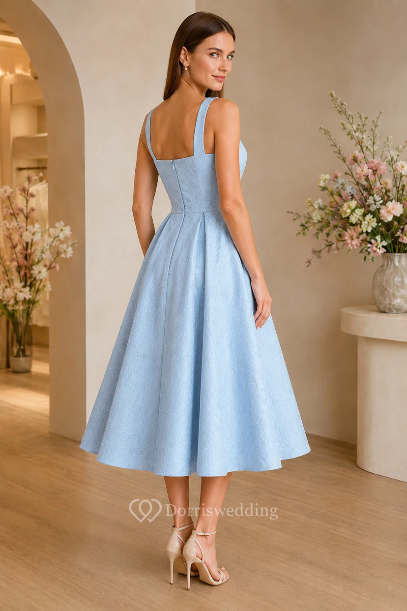 Himmelblaues, eckiges Satin-Cocktailkleid in Teelänge und A-Linie mit strukturiertem Faltenrock view 2
