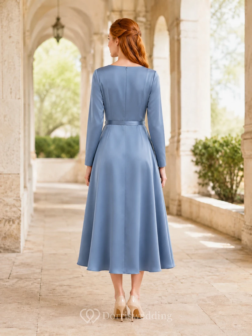 Staubblaues, langärmeliges Midikleid mit Bindegürtel für die Kirche view 2