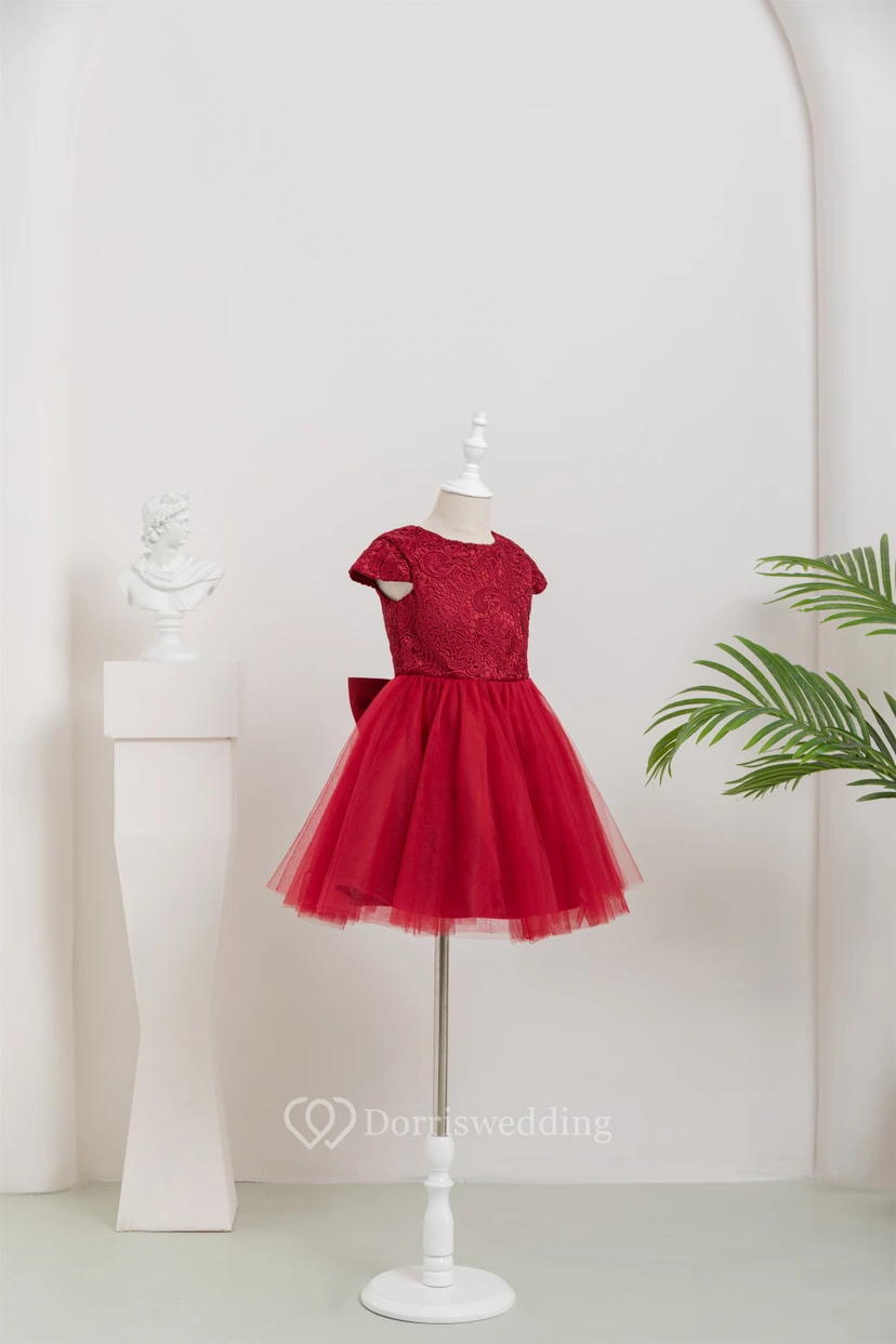 Vestido corto de damita de honor de tul y encaje rojo estilo imperio con corte en A view 4