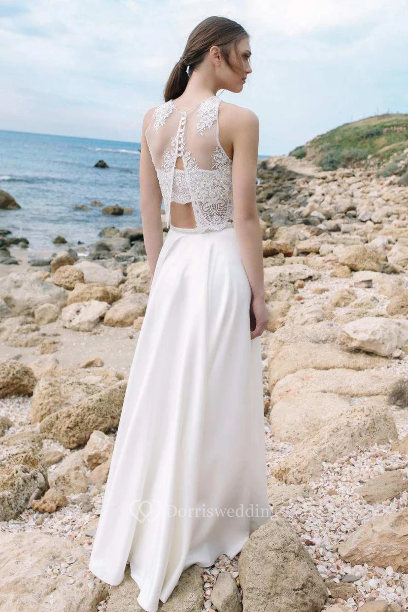 Robe de mariée dos nu en mousseline, satin et dentelle