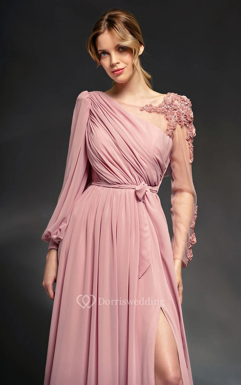 Asymmetrisches Chiffonkleid mit Illusionseffekt, langen Ärmeln und Schlitz vorne mit Applikationen view 3
