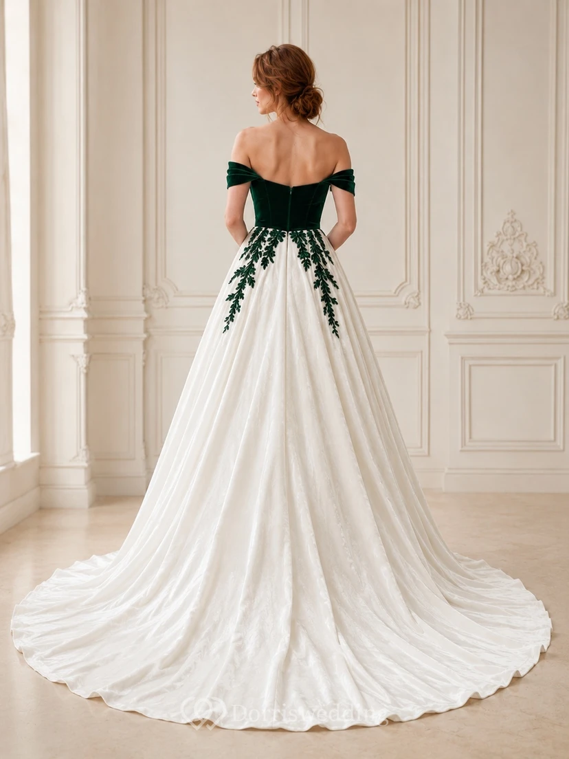 Elegantes Brautkleid aus smaragdgrünem Samt in A-Linie mit schulterfreiem Schnitt, kurzen Ärmeln und Schleppe view 2