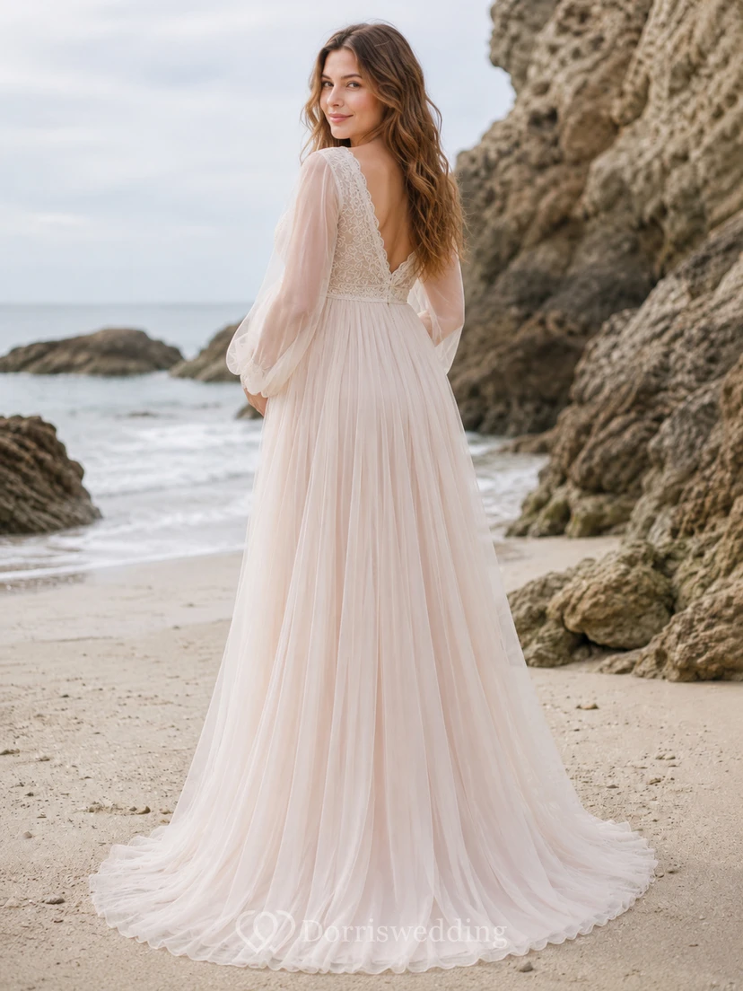Robe de mariée de maternité bohème de plage, col en V, longue en dentelle, manches bouffantes, style empire, en mousseline, en mousseline. view 2