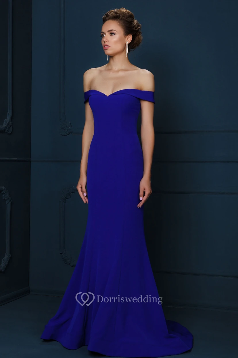 Trägerloses Jersey-Abendkleid mit Schleppe