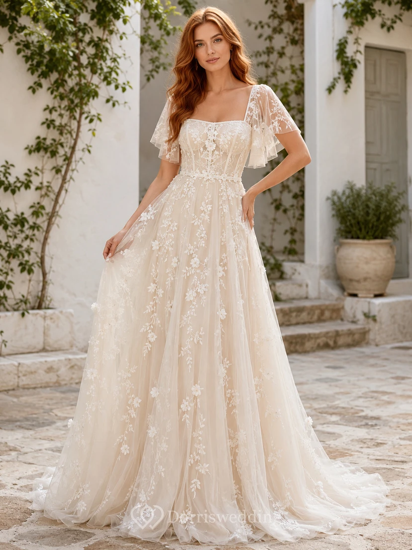 Lace Tulle Wedding Dress A-Line Square Neck Short Sleeve Sweep Train Applique Bridal Gown