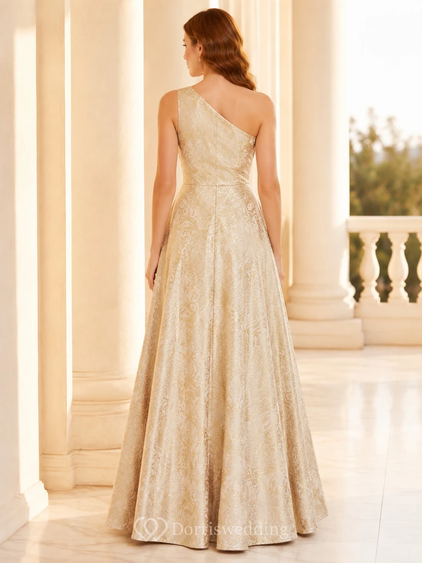 Champagnerfarbenes, schulterfreies, bodenlanges A-Linien-Kleid aus Spitze view 2