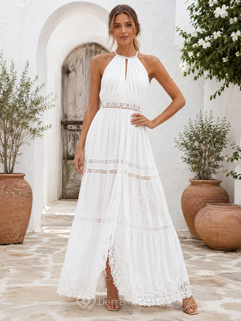 Vestido de playa bohemio romántico de encaje, largo hasta el suelo, con escote halter y sin mangas, corte bohemio, ideal para bodas y escapadas románticas.